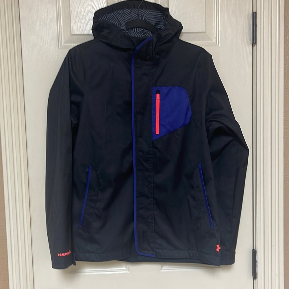 Under Armour size YXL coldgear infrared jacket. Great condition. See pictures!